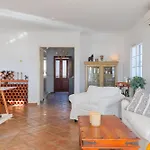 Luxury With Private Pool & Sea Views, Нерха