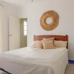 Luxury With Private Pool & Sea Views, Дом отдыха *