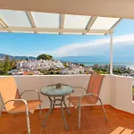 Luxury With Private Pool & Sea Views, Нерха