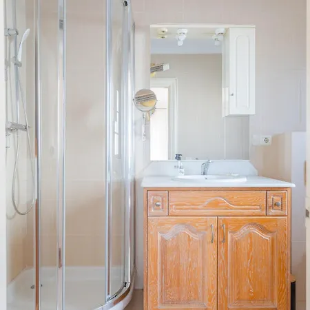 בית נופש Luxury With Private Pool & Sea Views, *