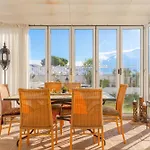 Luxury With Private Pool & Sea Views, 네르하