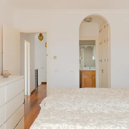 Luxury With Private Pool & Sea Views, Nerja