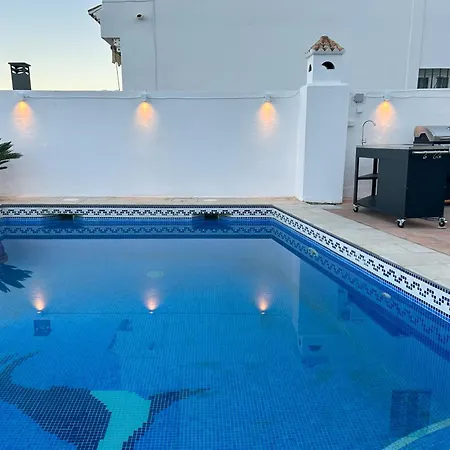 Luxury With Private Pool & Sea Views, *