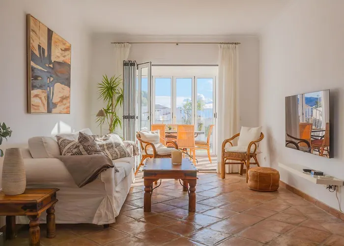 Luxury With Private Pool & Sea Views, *