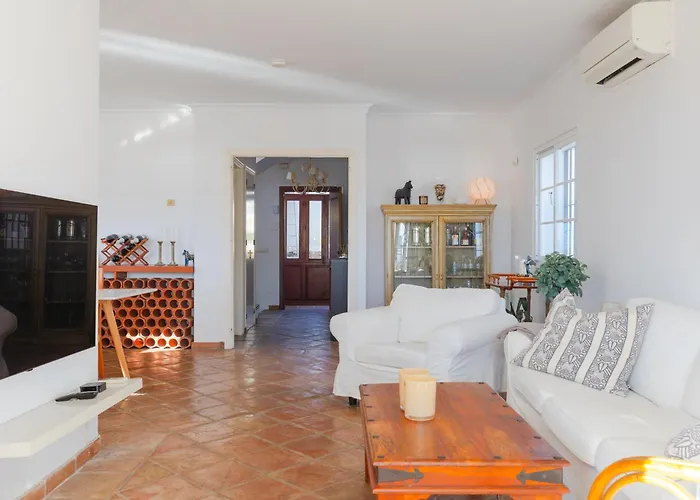 Luxury With Private Pool & Sea Views, Nerja