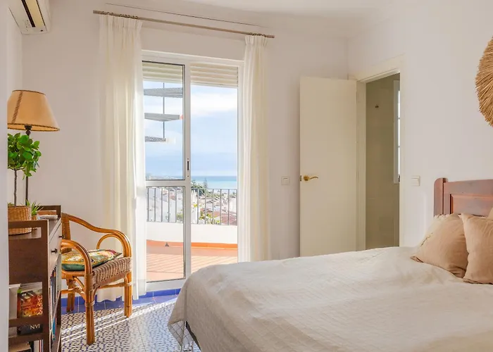 Holiday home Luxury With Private Pool & Sea Views, Nerja